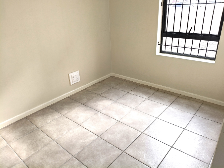 2 Bedroom Property for Sale in Fairview Golf Estate Western Cape